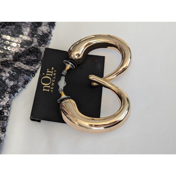 Chunky Gold Tone Teardrop Drop Earrings - Picture 3 of 5